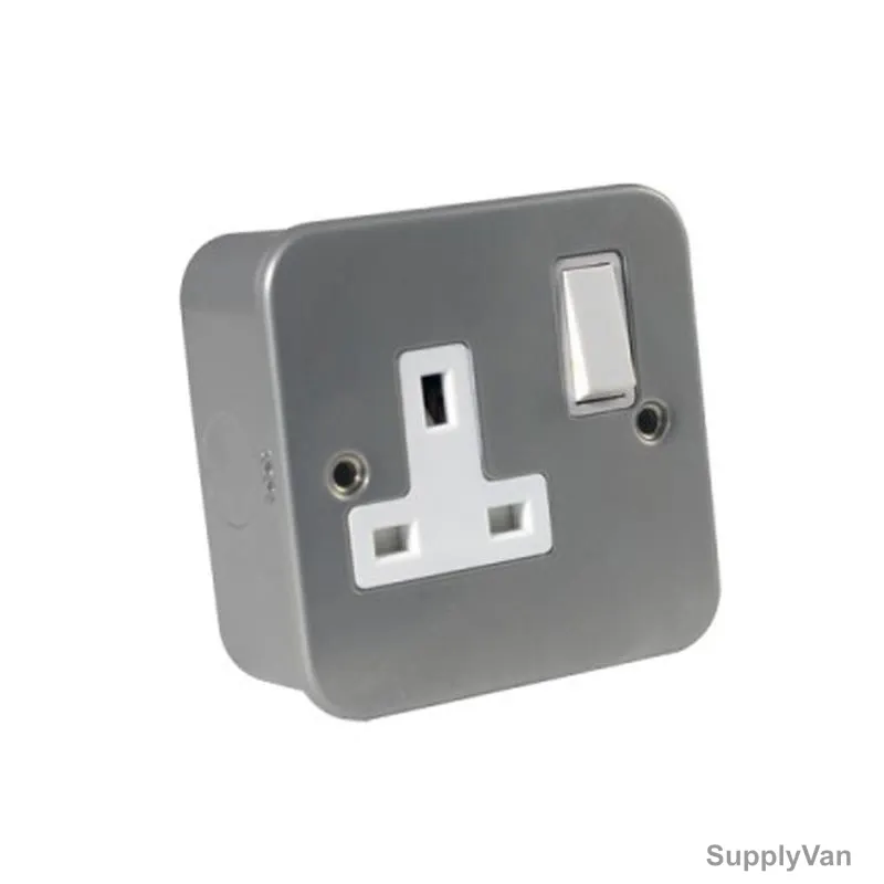 Volex Switched Socket, Metalclad Plus, 15A, 240V, 1 Gang, Grey