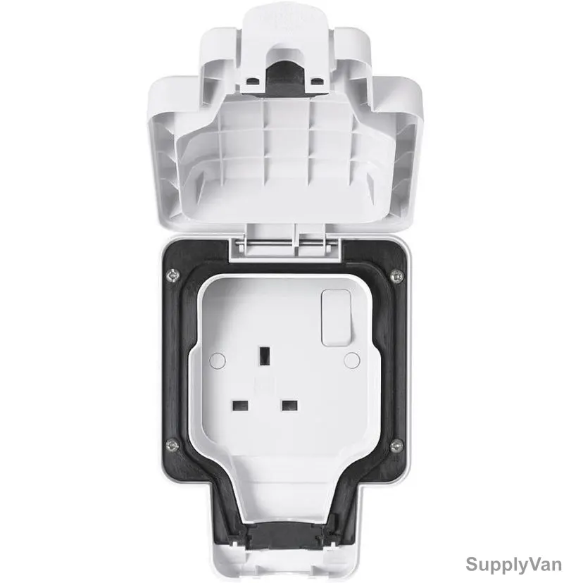 Mk Dual Pole Waterproof Switched Socket, K56486WHI, Masterseal Plus, Polycarbonate, IP66, 1 Gang, 13A, White