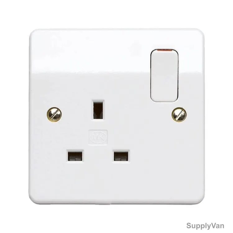 Mk Moulded Switched Socket, 2757WHI, Logic Plus, 13A, 1 Gang, Plastic, White — image 1